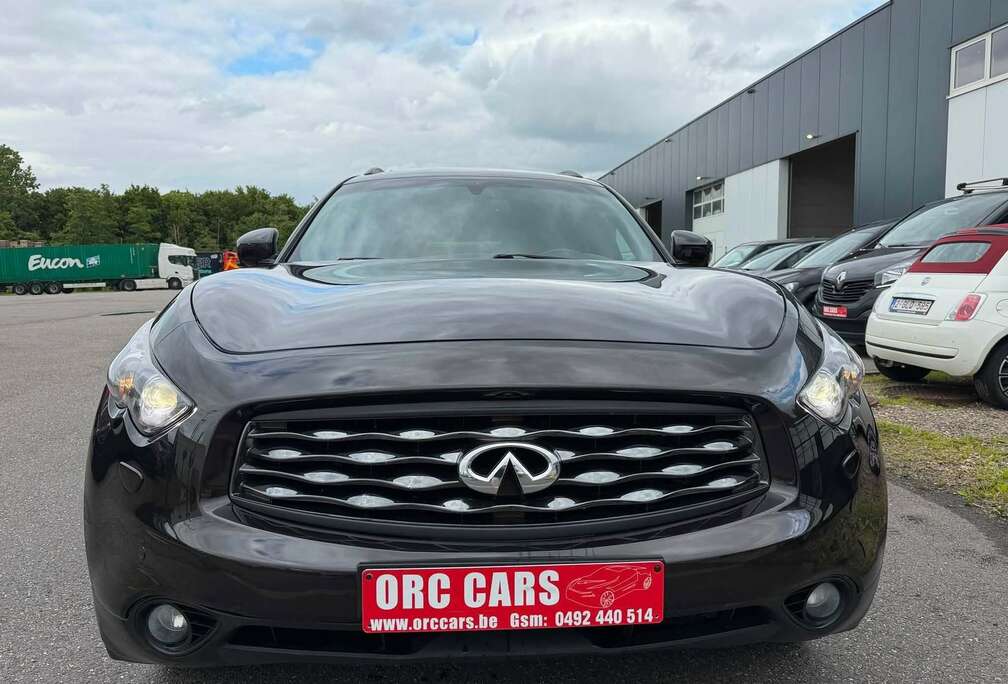 Infiniti Infiniti FX37 AWD 3.7i V6 AUTOMAAT – LICHTE VRACHT – 320 PK