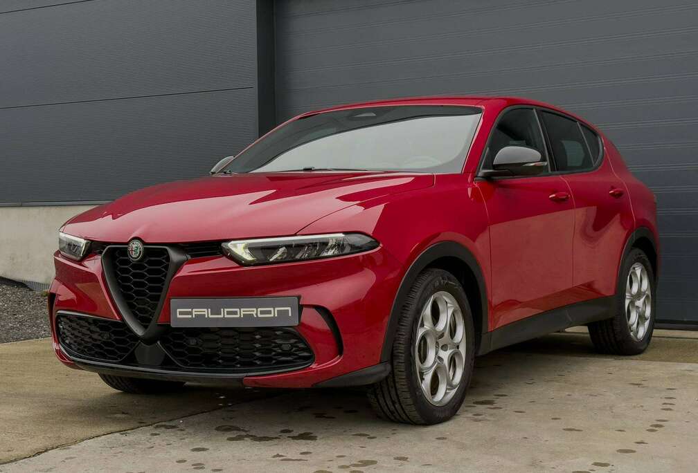 Alfa Romeo 1.5 Hybrid SPRINT / Automaat / 130 pk / Camera / Trekhaak
