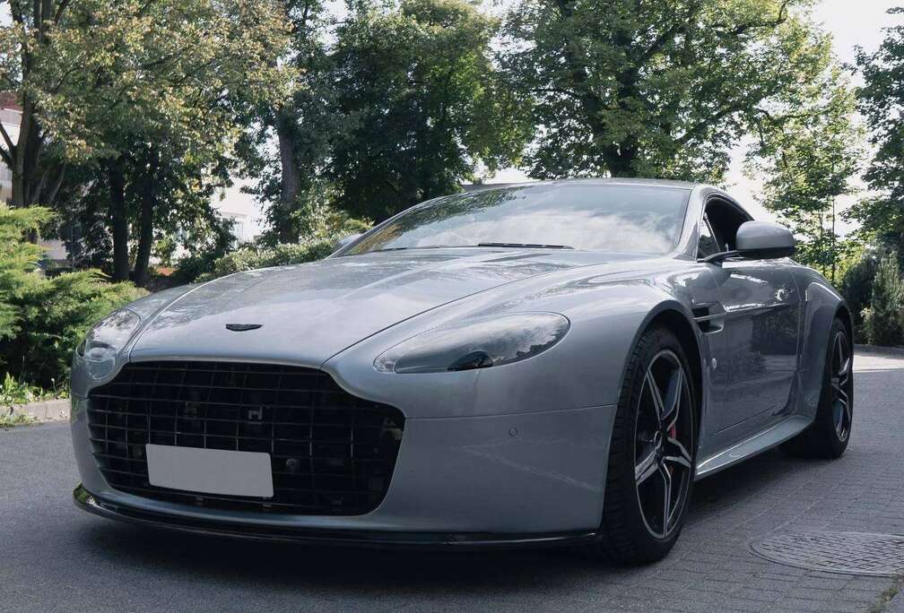 Aston Martin Vantage N430 321 kW/436