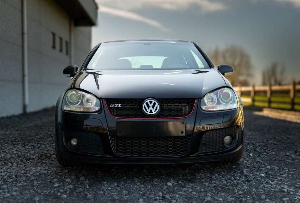 Volkswagen 5.    2.0