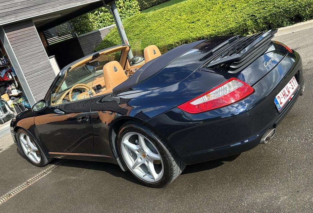 Porsche 911 Carrera 2 Cabriolet 3.6i