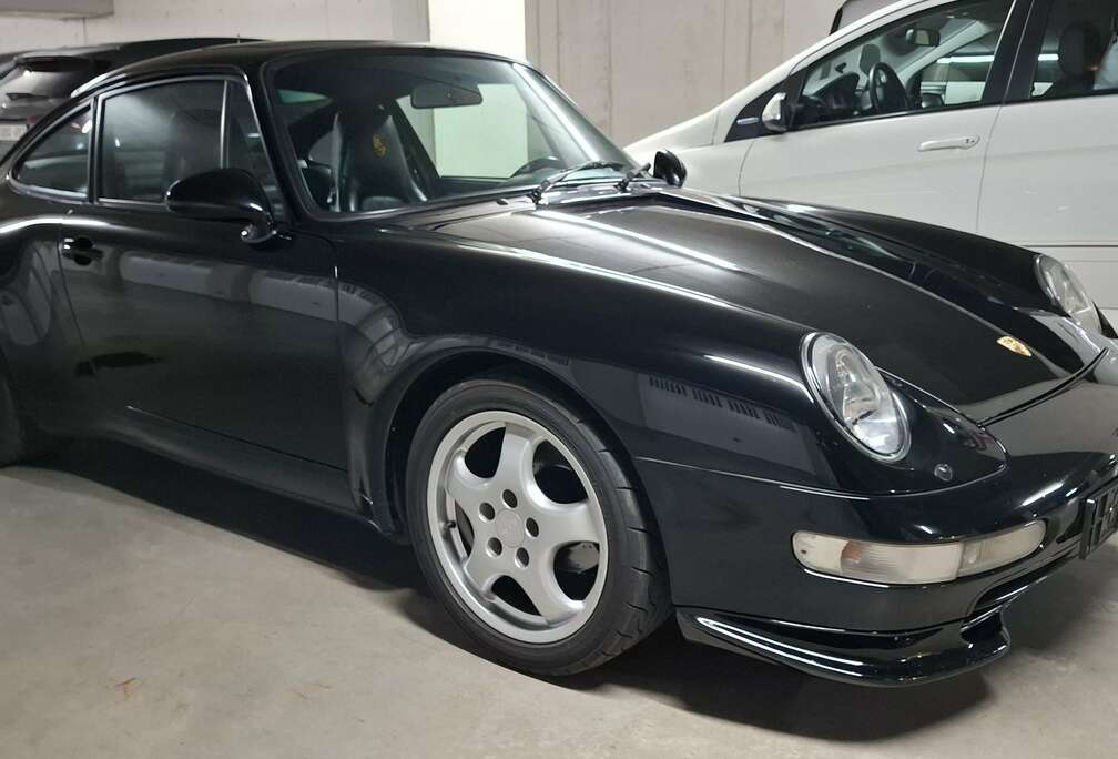 Porsche model 993, RS-spoiler, schuifdak, black/black leder interieur