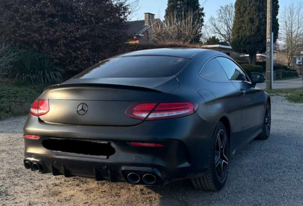 Mercedes-Benz coupe kit AMG ciel étoilé