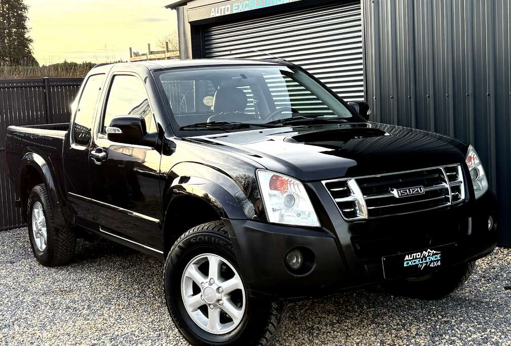 Isuzu 3.0 Turbo Di 4WD/ Space Cab./ Automatique