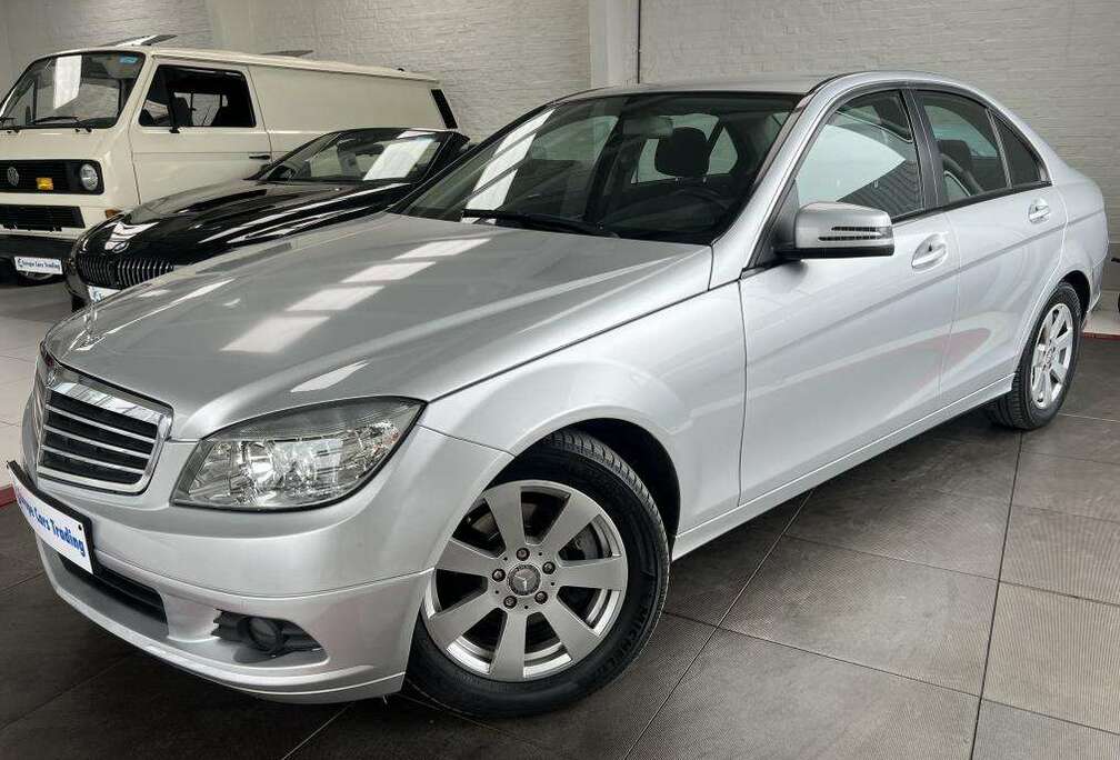 Mercedes-Benz 200D 200 d CLIM AUTO GAR 12M