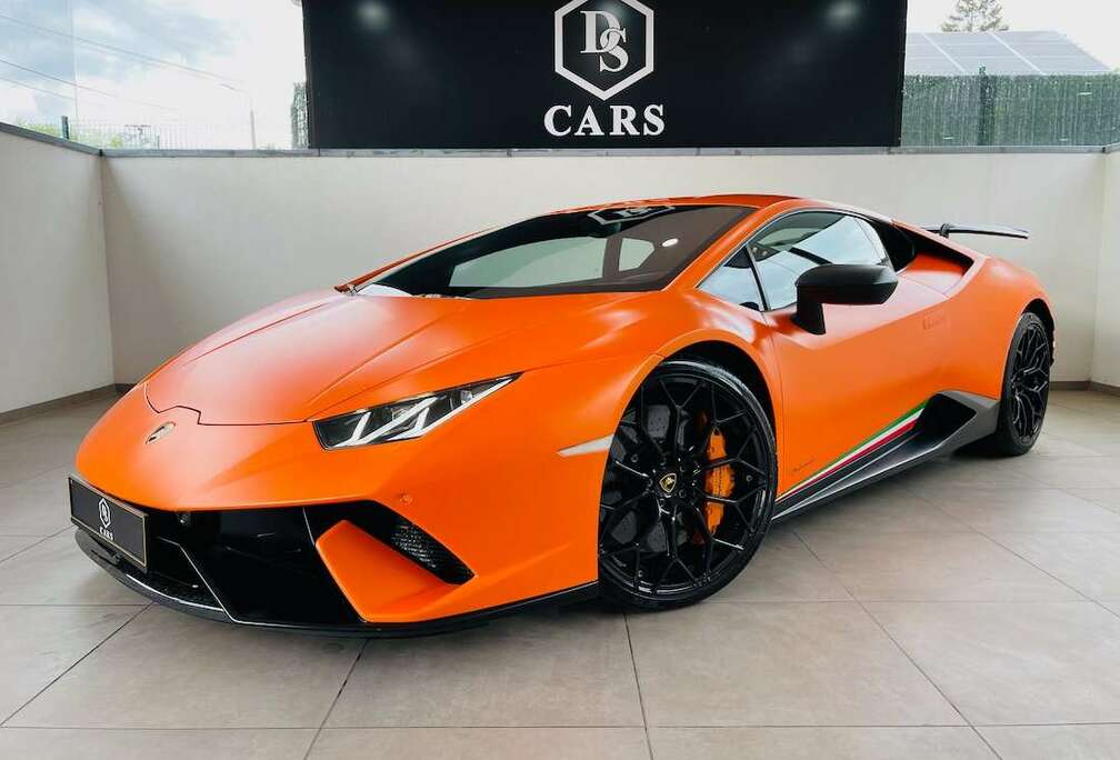 Lamborghini 5.2i V10 LP640-4 Performante