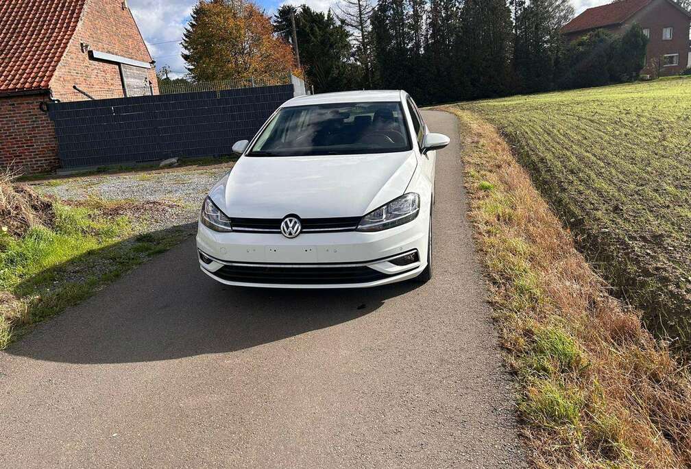 Volkswagen Golf 1.0 TSI BMT Trendline
