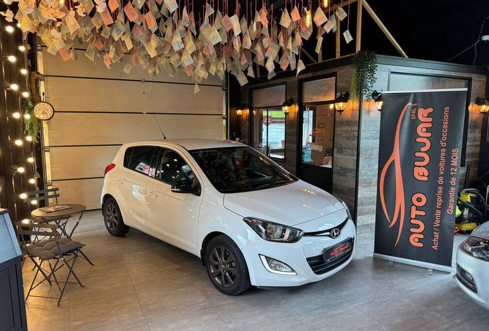 Hyundai i20 1.2i **SIEGES CH+AIRCO+BLUETOOTH+RADAR ARR**