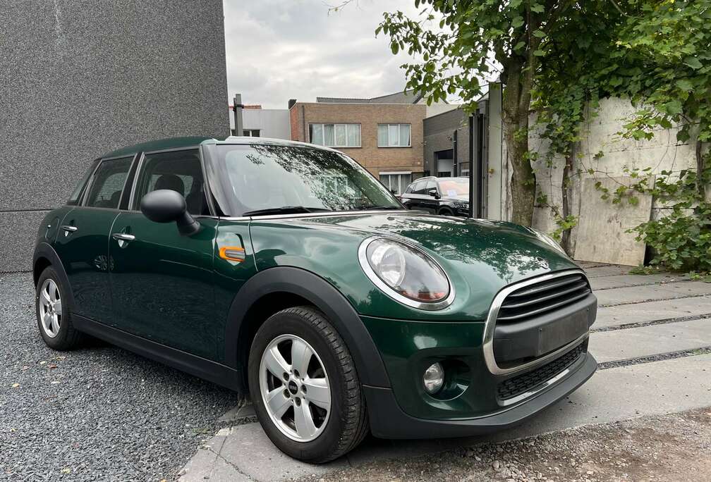 MINI 1.5 (EU6c) 5deur airco navigatie