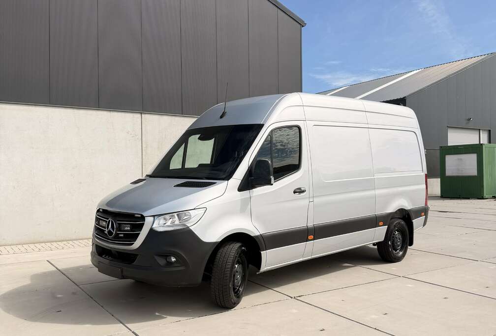 Mercedes-Benz 319 3.0 CDI V6 L2H2 RWD 7G-tronic Plus