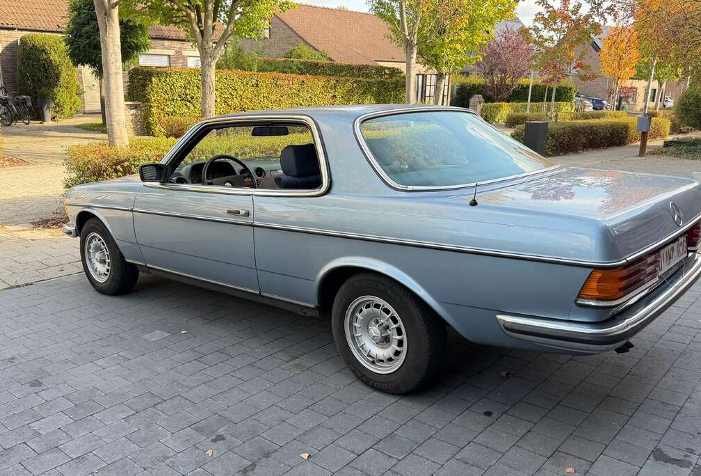 Mercedes-Benz W123 280CE Automatique - schuifdak