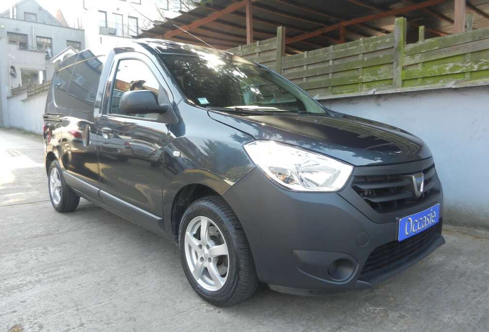 Dacia 1.6i Ambiance Work Edition (navigation)