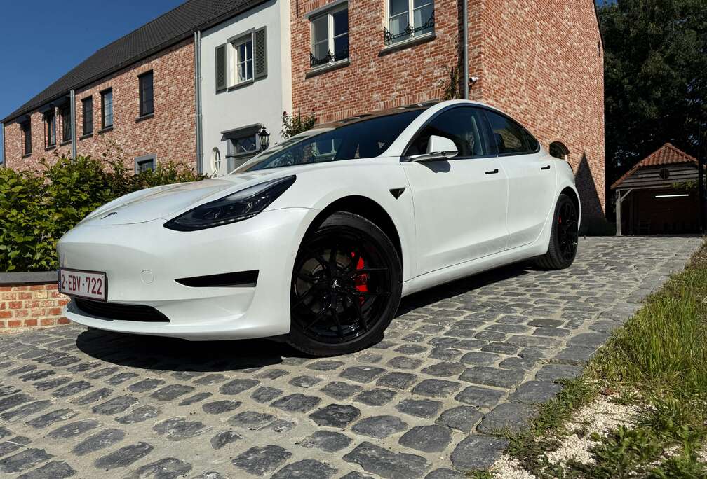 Tesla Model 3 Standard Reichweite Plus Hinterradantrieb