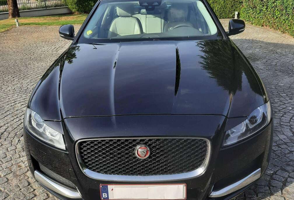 Jaguar XF 2.0 D E-Performance Prestige