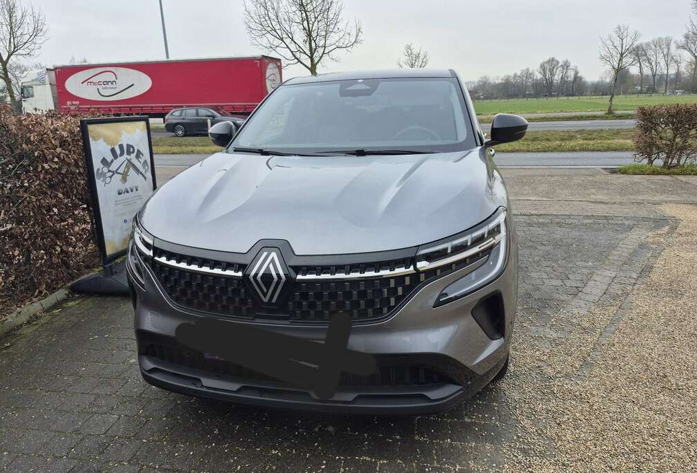 Renault 1.3 TCe MHEV Iconic 160 EDC
