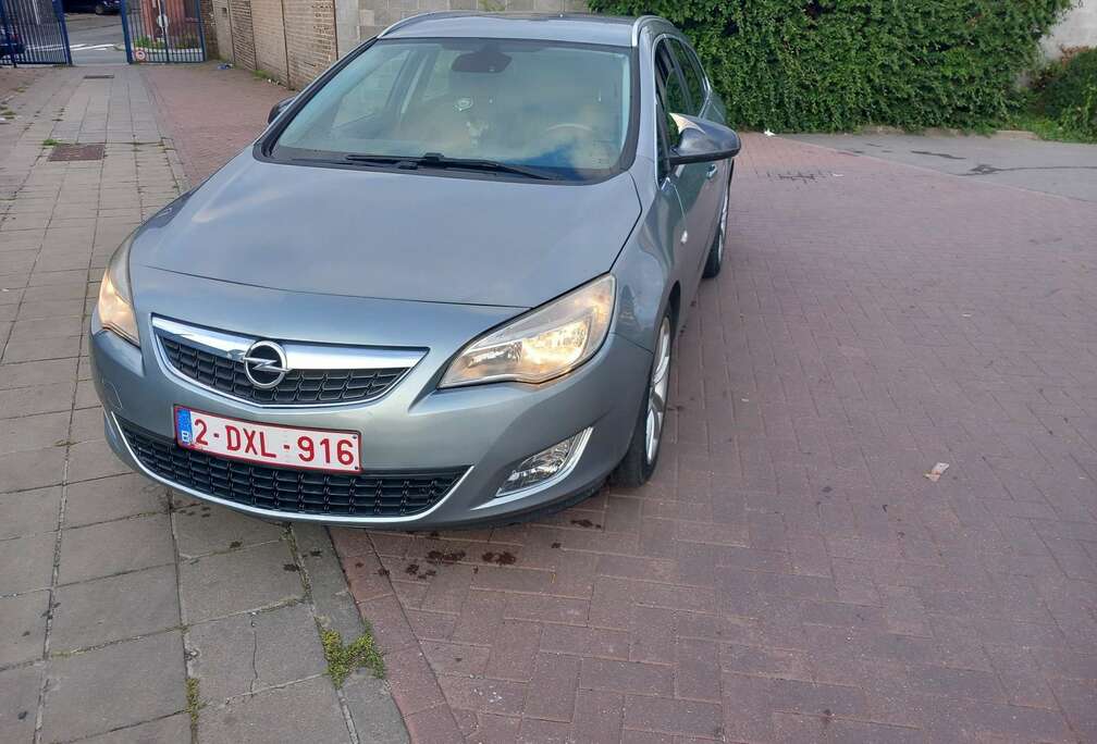 Opel Sports Tourer 1.7 CDTi Sport DPF
