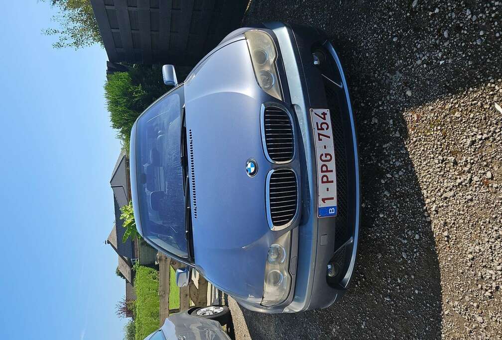 BMW 320i