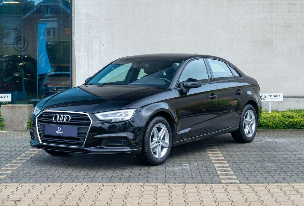 Audi 30 TFSI Limousine