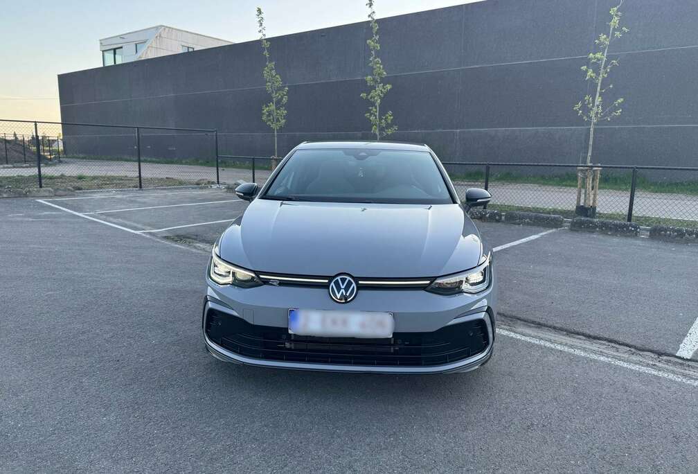 Volkswagen Golf 1.5 TSI OPF R-Line