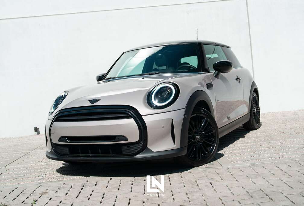 MINI Panoramisch dak  Apple Carplay  Zetelverwarming  Achteruitrijcamera  Parkeersensoren  1 Jaar Garantie  ...