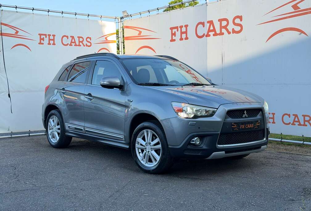 Mitsubishi 1.8 Di-D Instyle *XENON*PANORAMIC*CAMERA*FULL OPTION*