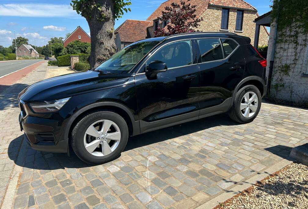 Volvo XC40 1.5 T2 Momentum Core