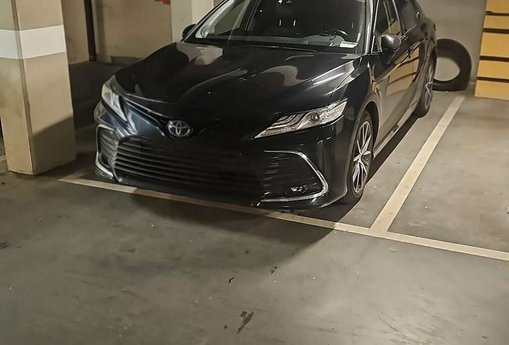 Toyota Hybrid 2.5 Premium Plus e-CVT