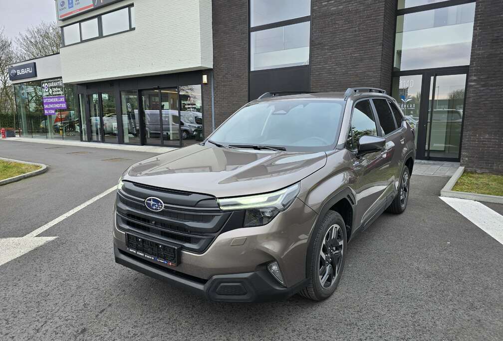 Subaru Forester 2.0i e-Boxer Luxury DEMO