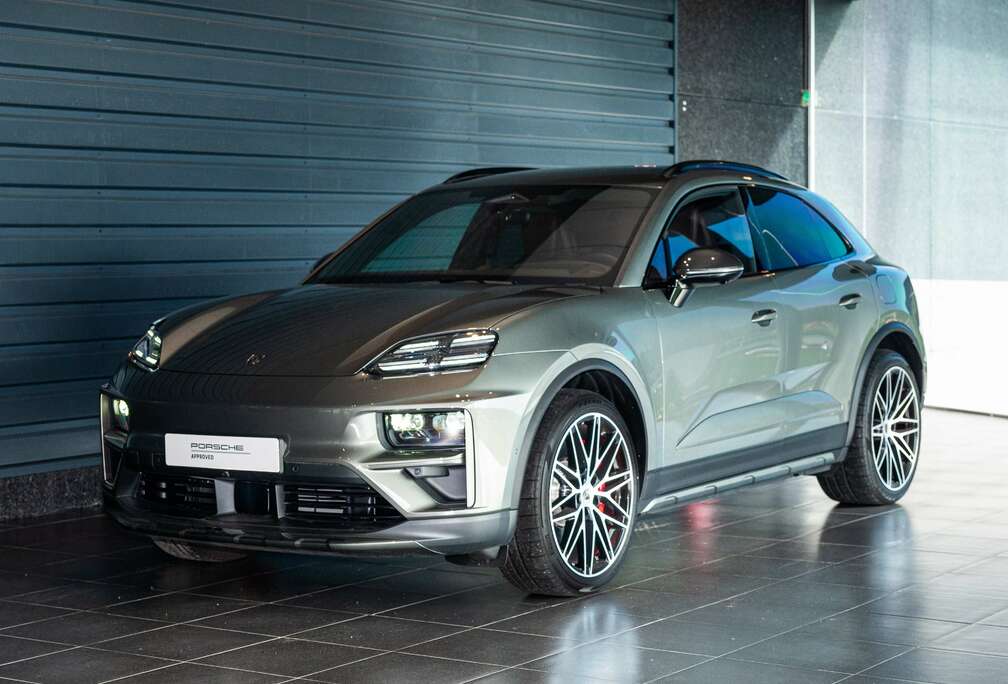 Porsche Macan Turbo Electric