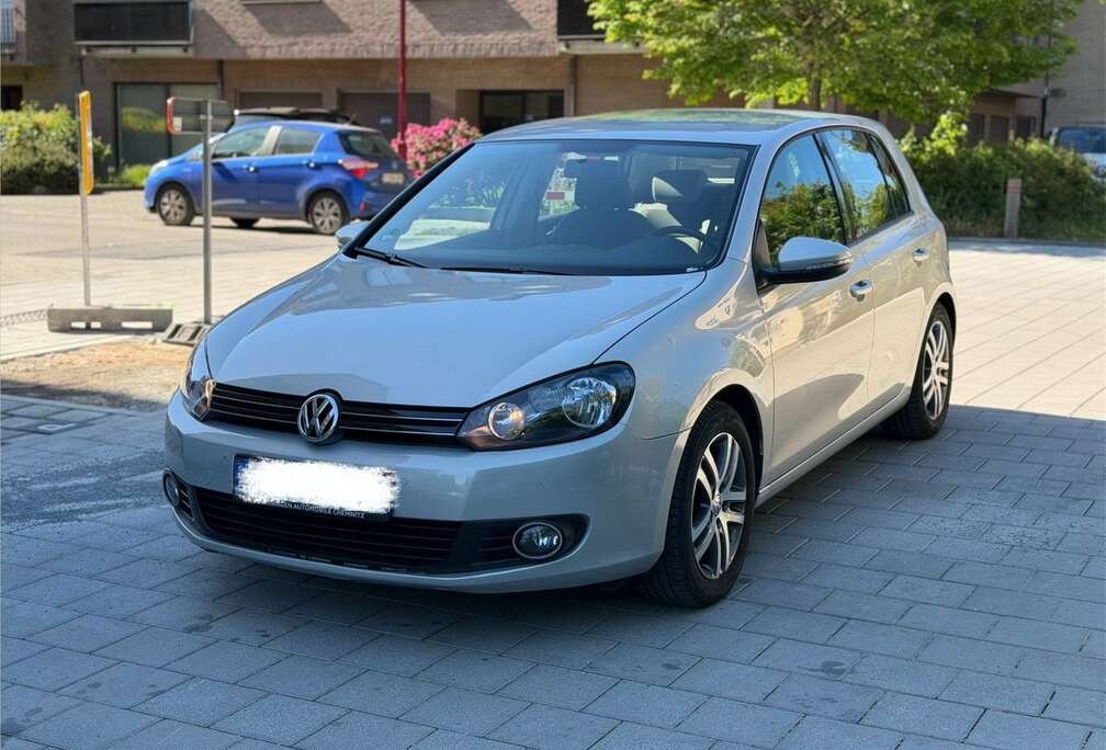 Volkswagen Golf 1.4 TSI DSG7