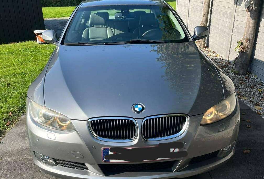 BMW Coupé 325iA