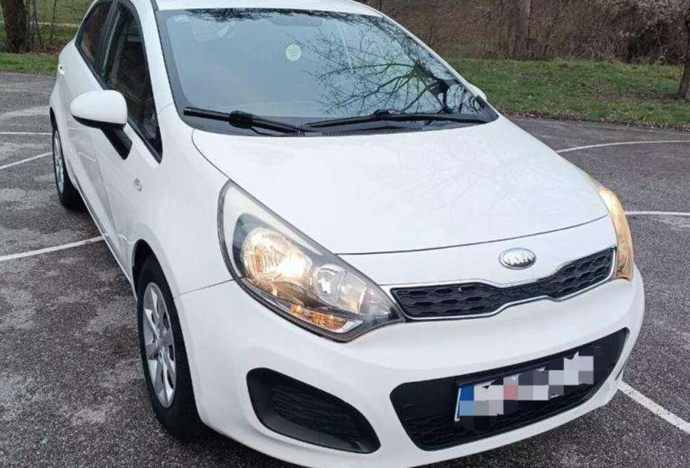 Kia 1.3i LS