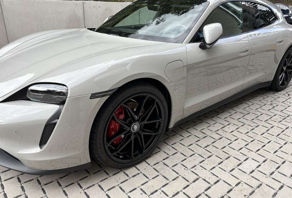 Porsche Sport Turismo 93.4 kWh 4S