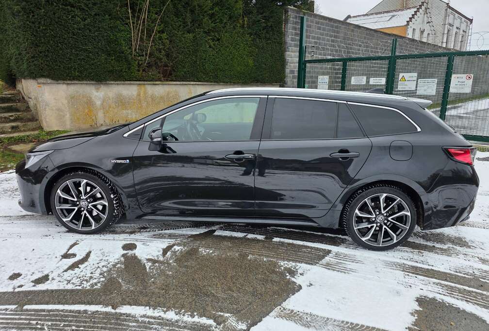 Toyota Corolla SW Hybrid 2.0 Premium e-CVT