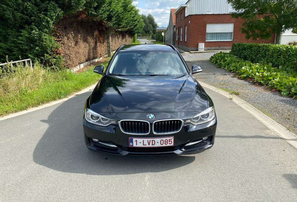 BMW 318d Touring Sport Line