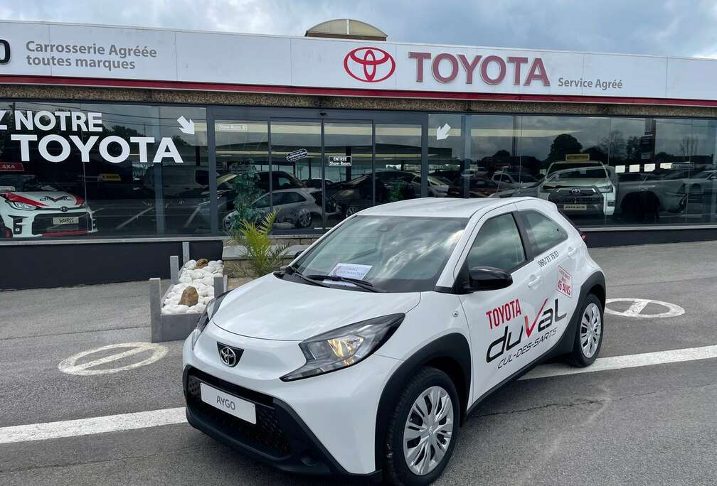 Toyota NEW DE STOCK CHEZ DUVAL ET GARANTIE 10ANS