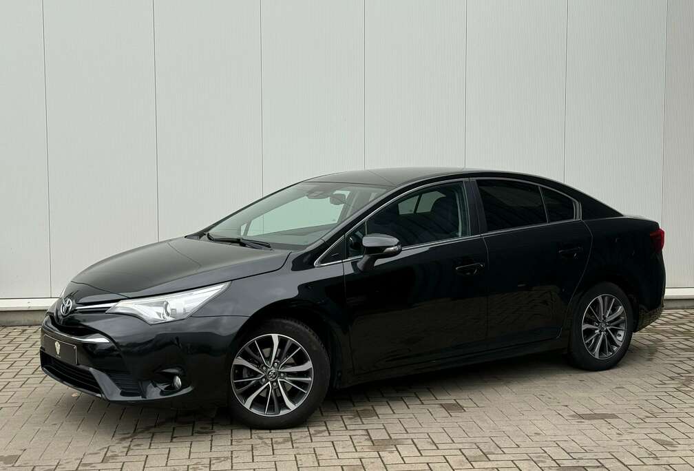 Toyota 1.6 D-4D GARANTIE Airco Navi Trekhaak Camera