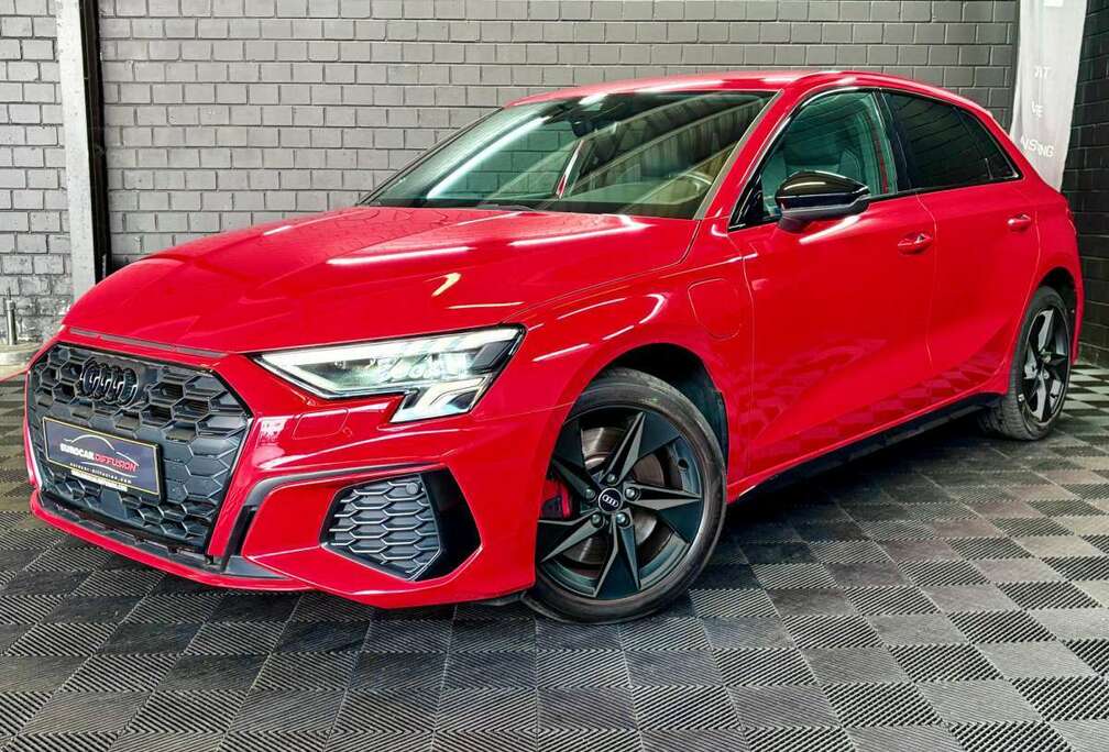 Audi Sportback 45 TFSIe S-Line 245CV