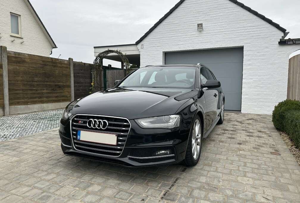 Audi A4 Avant 2.0 TDI DPF clean diesel quattro S line Sportpaket