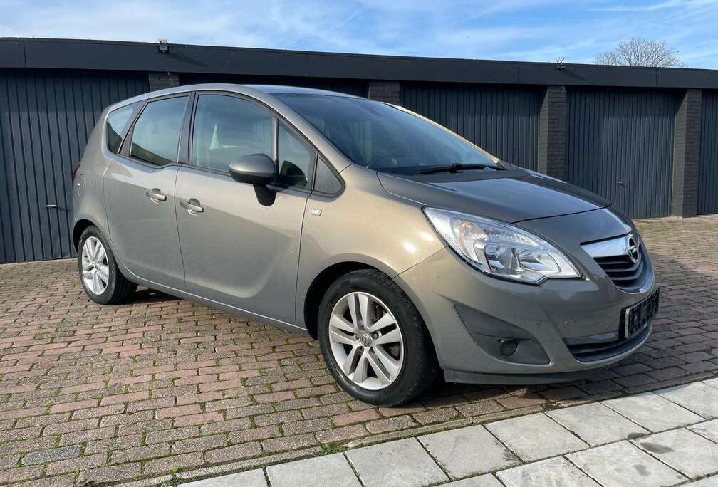 Opel 1.4 Benzine - 80.000 km