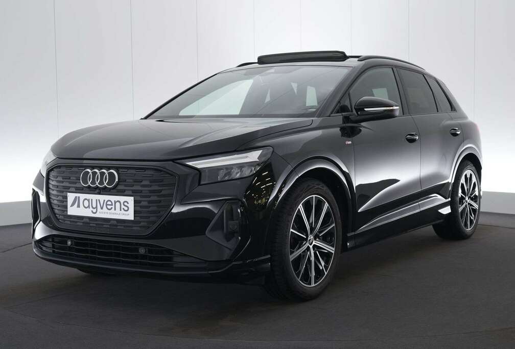 Audi Q4 - 82 kWh 40 Attraction Shadow Bus