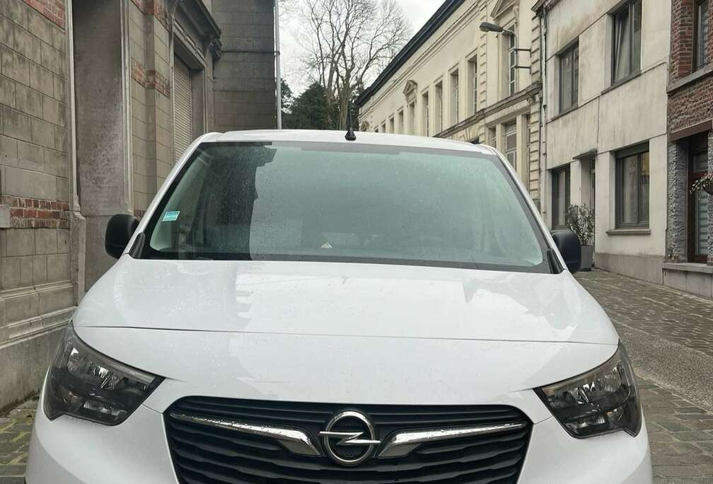 Opel 1.2 Turbo L1H1 Light Edition S/S (EU6.3)