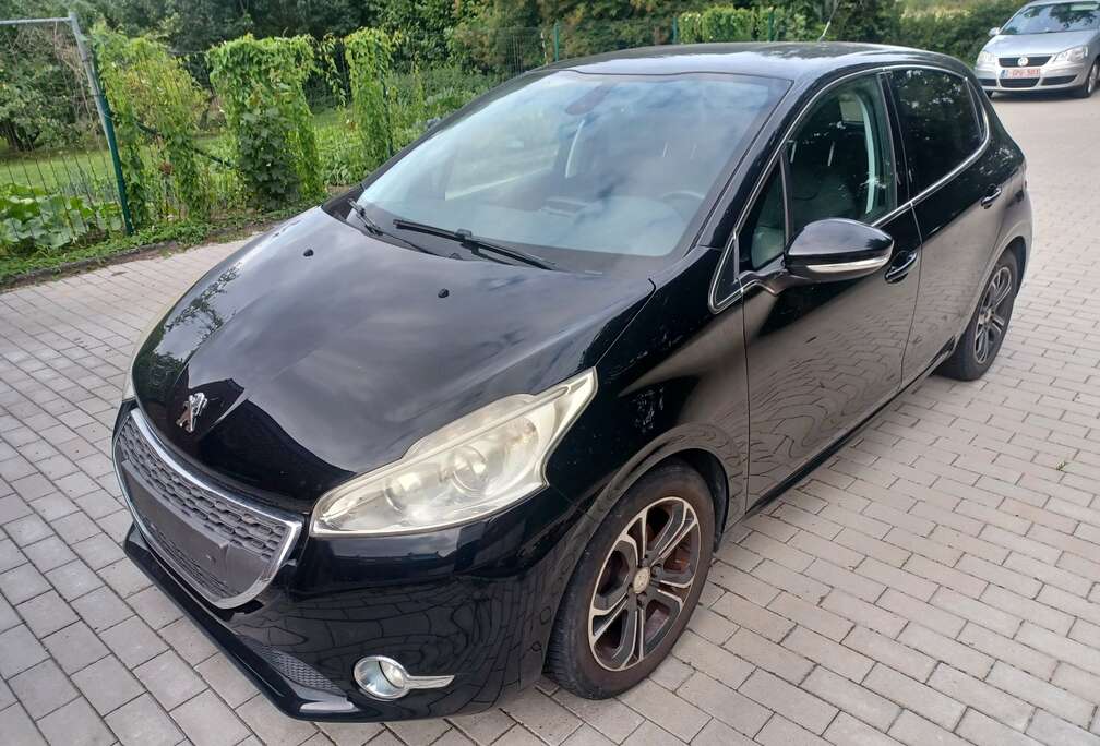 Peugeot 208 1.2i Access