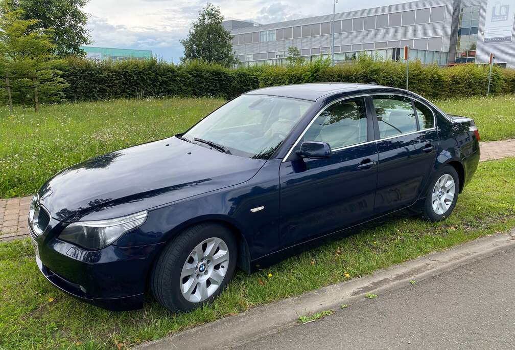 BMW 520i