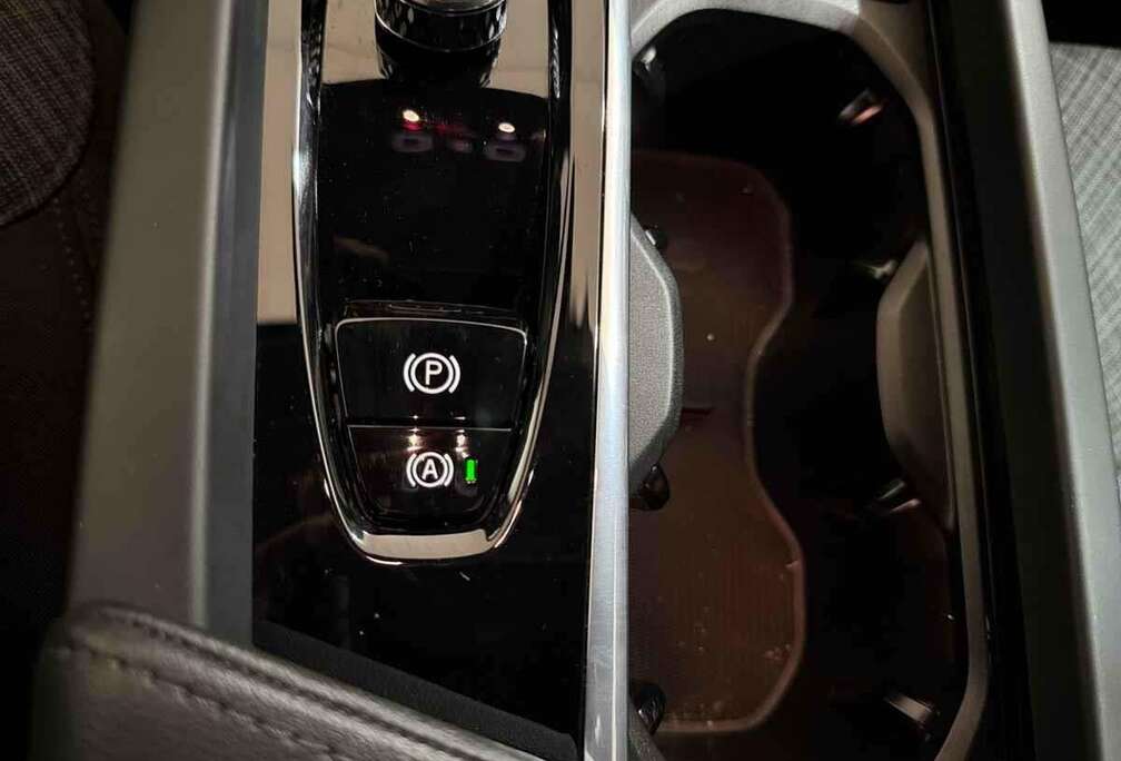 Volvo -46% B4 MHEV 197cv BVA +GPS+CAM+LED+CLIM+Options