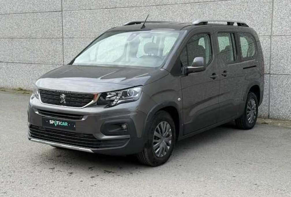 Peugeot *GPS*7PL*CAMERA*  1.2 Benz Allure LONG