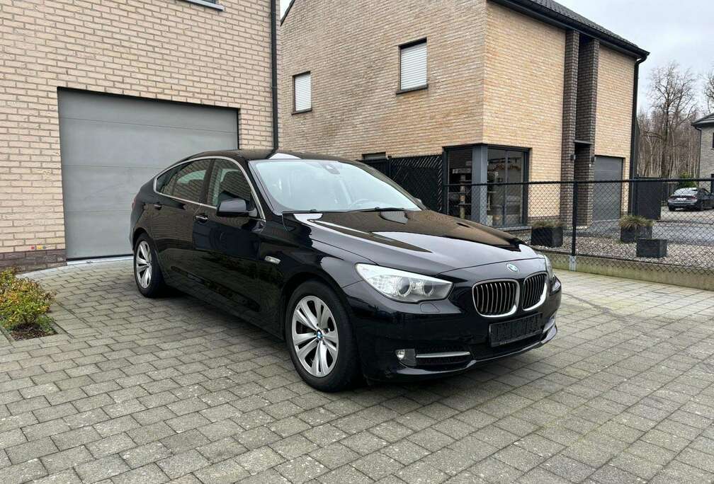 BMW BMW 520 GT- MOET DRINGEND WEG
