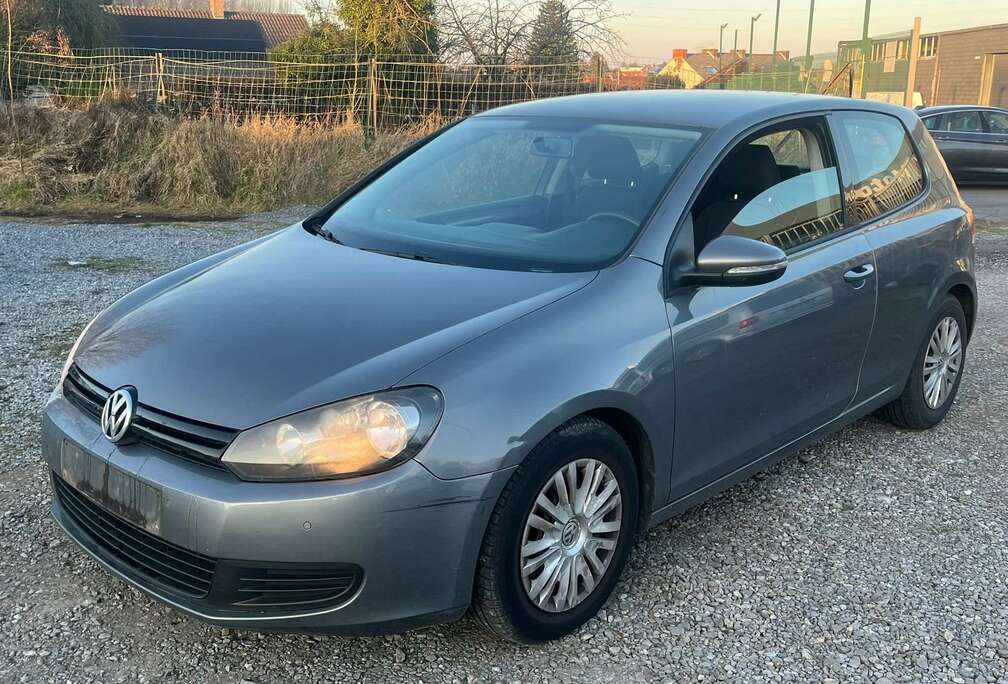 Volkswagen 1.6 TDi 105CV - 3 PORTES - CRUISE - CAPTEURS