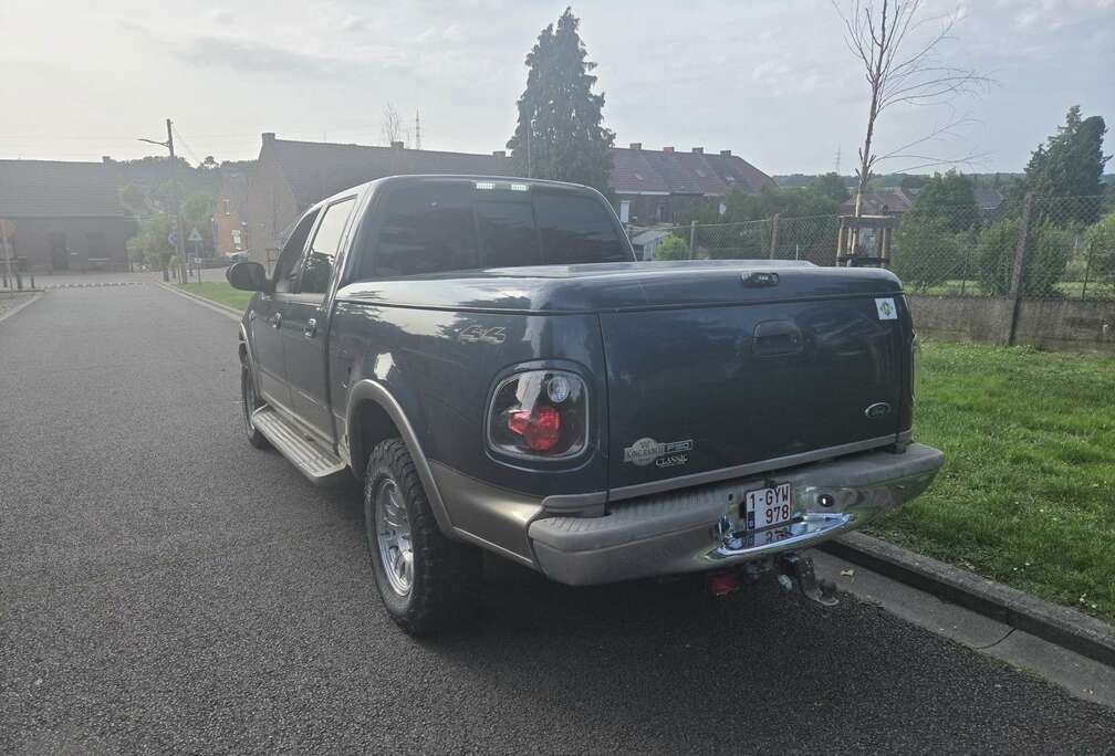 Ford 5.4i V8 king ranch