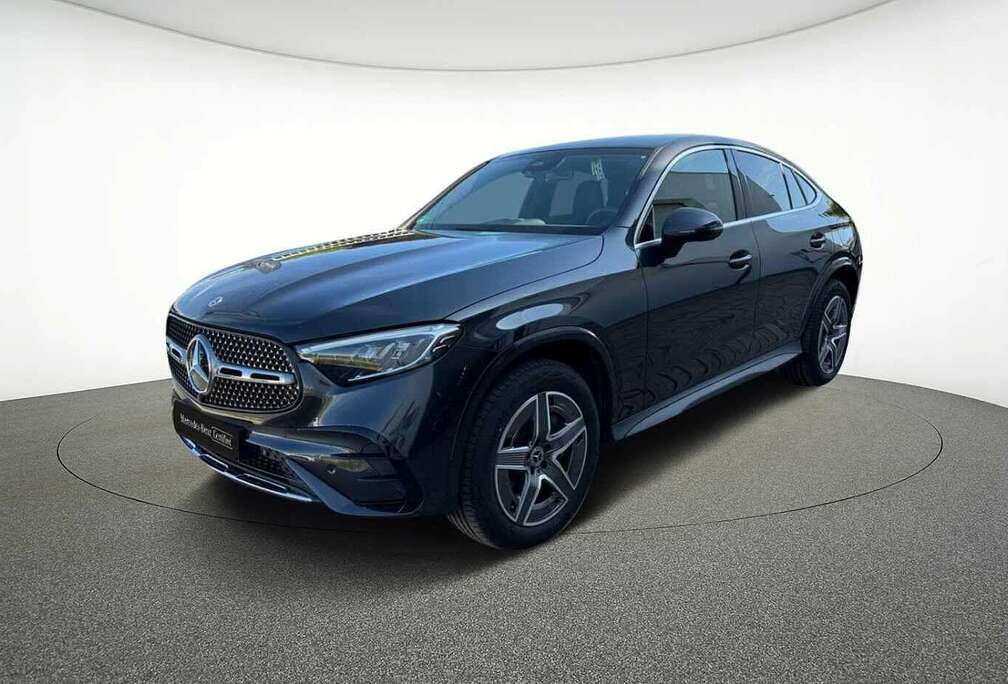 Mercedes-Benz de 4MATIC Coupé AMG Line